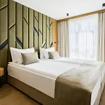 Natura Seasons Boutique מלון 4*