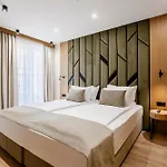 Хотел Natura Seasons Boutique 4*