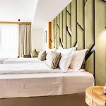 Natura Seasons Boutique 4* Бургас