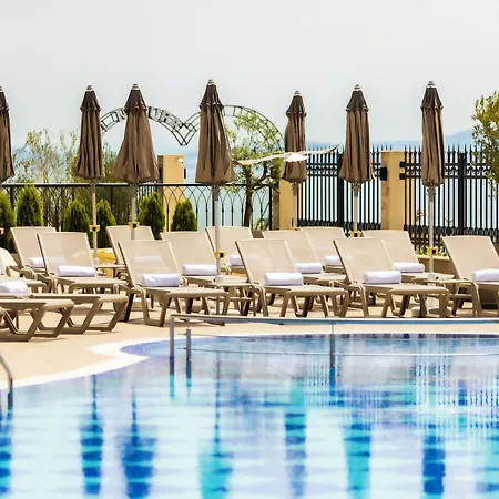Natura Seasons Boutique Hotel 4*