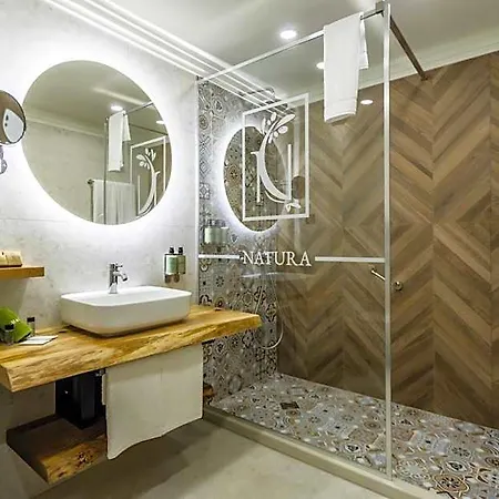 Natura Seasons Boutique 4* Бургас